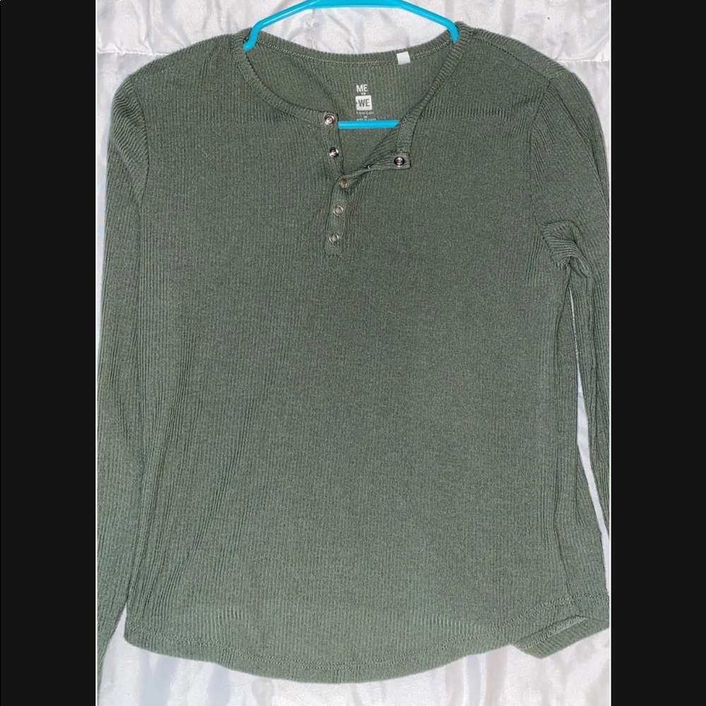 Women’s Long Sleeve Half Button up Shirt